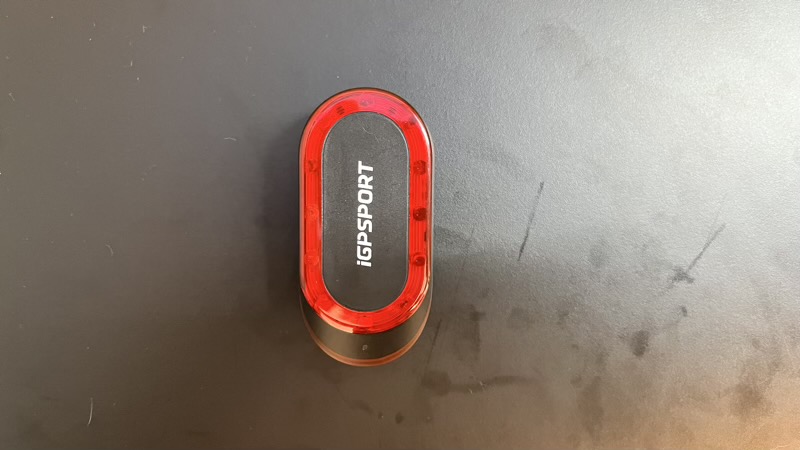 iGPSPORT SR miniの本体を上から撮影した様子